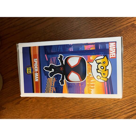 Funko Pop Marvel: Spider-Man - Picture 3 of 4